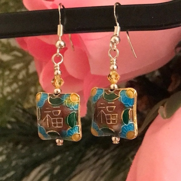 🔥ON SALE🔥3/$30🔥 💖 LA Design💖Handmade Earrings - Picture 2 of 5